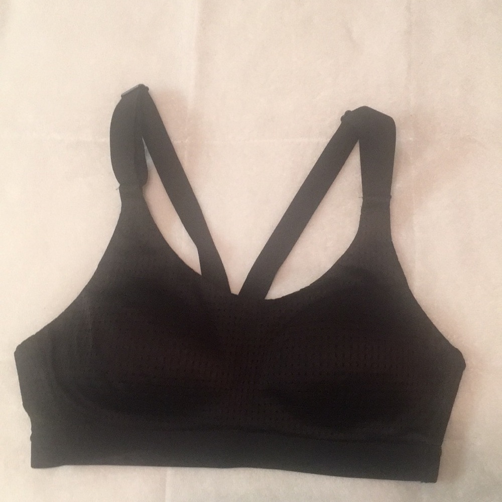Victoria’s Sport 32B Strappy Racer Back Sports Bra